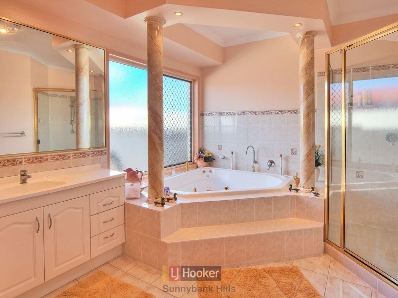 19 Coorong Place, Parkinson QLD 4115