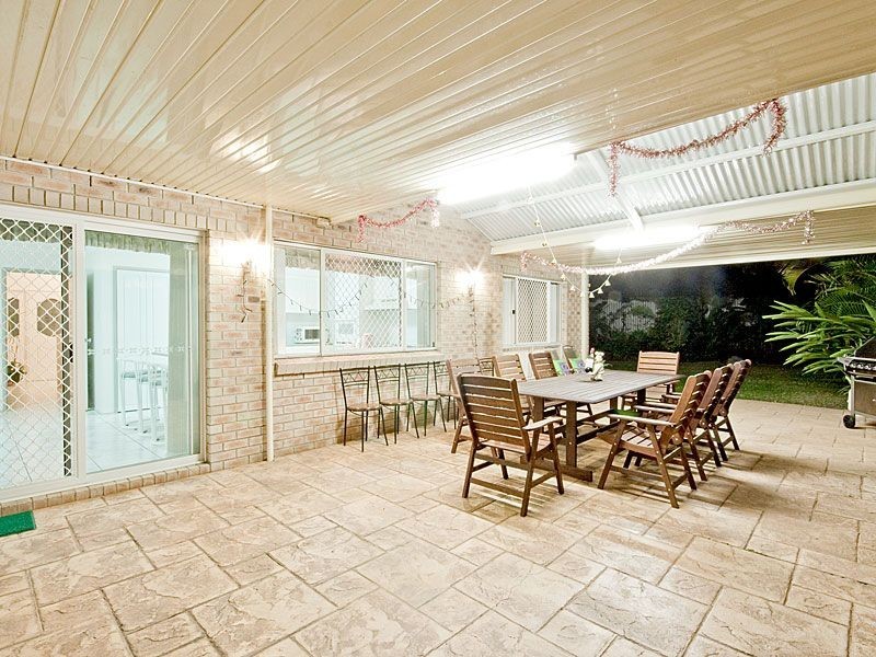 9 Chloe Close, Eight Mile Plains QLD 4113