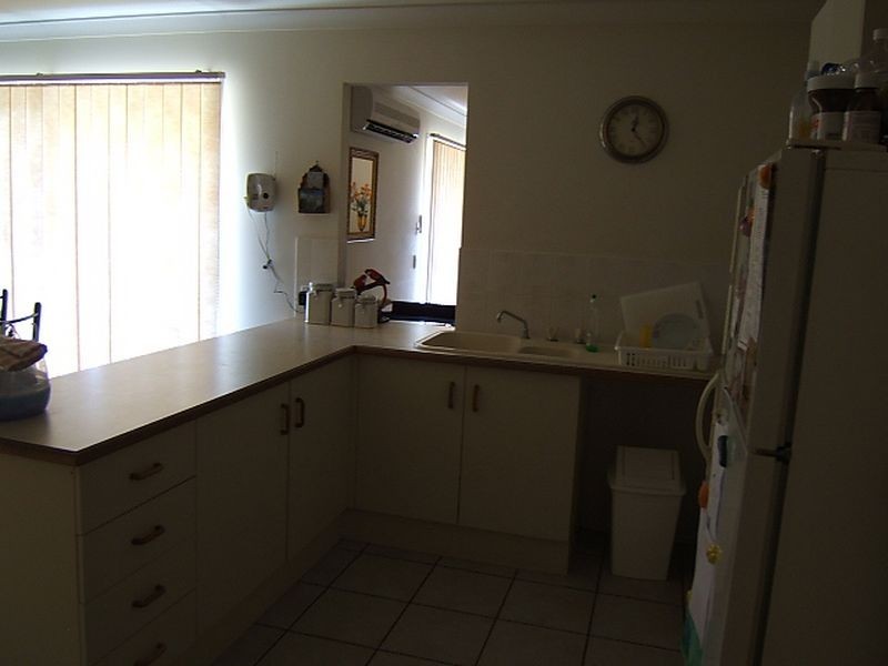 12 Lewis Place, Calamvale QLD 4116