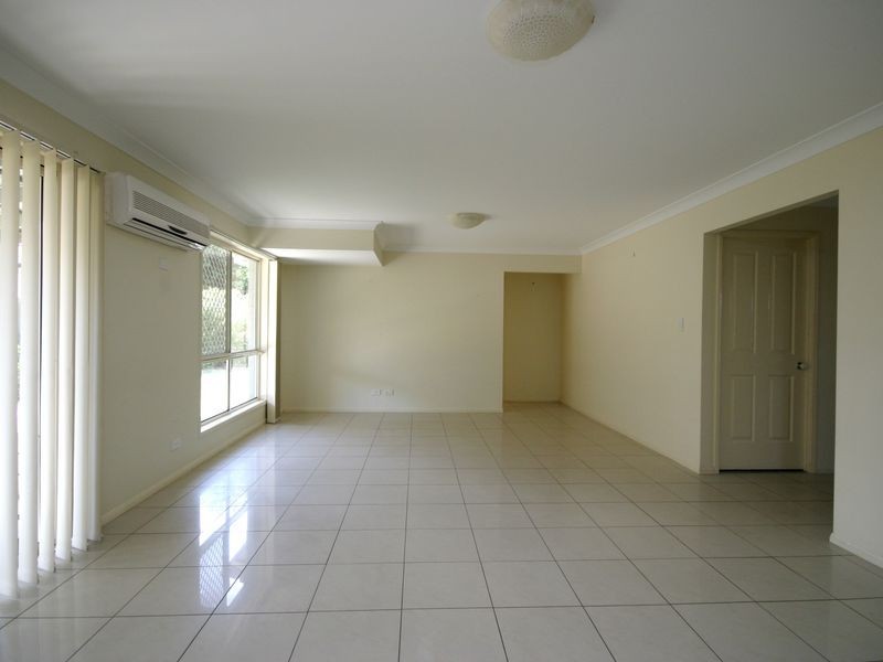 20 Karajini Crescent, Parkinson QLD 4115