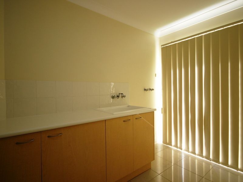 20 Karajini Crescent, Parkinson QLD 4115