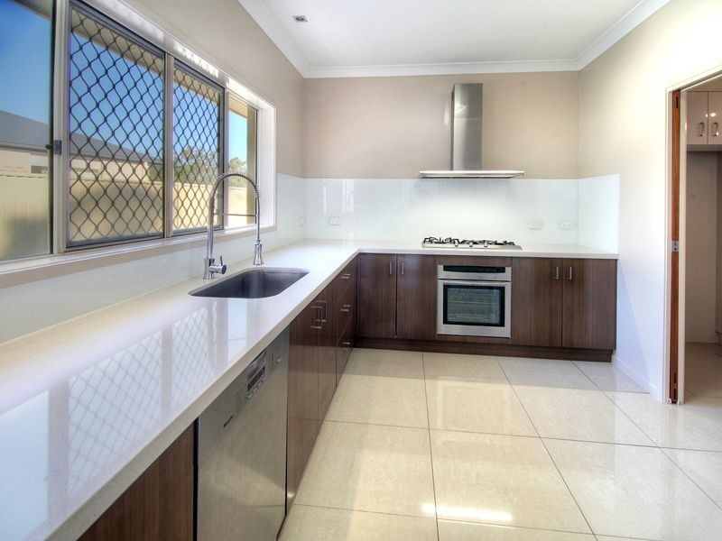 23 Samuel Street, Calamvale QLD 4116