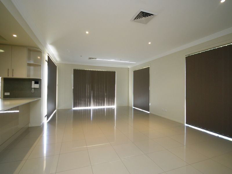 99 Franquin Crescent, Kuraby QLD 4112