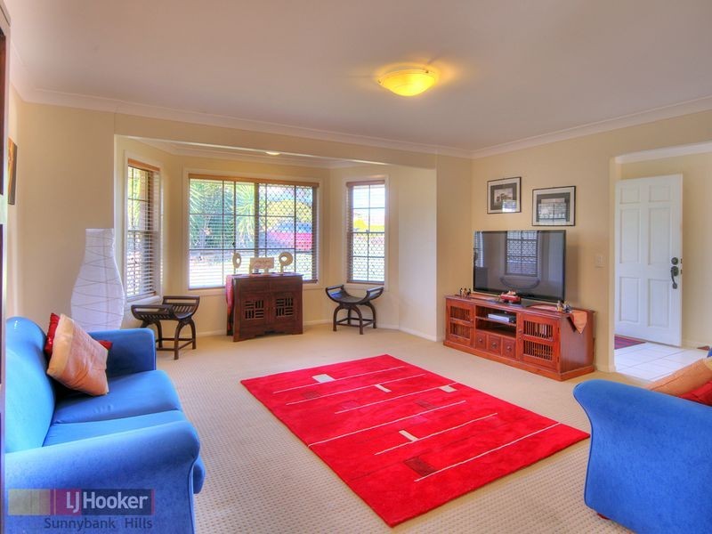 4 Huntington Court, Calamvale QLD 4116