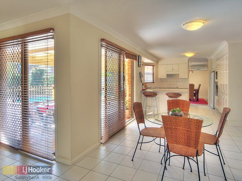 4 Huntington Court, Calamvale QLD 4116