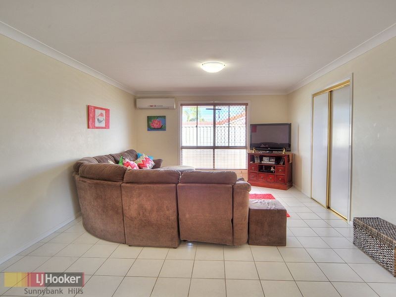 4 Huntington Court, Calamvale QLD 4116