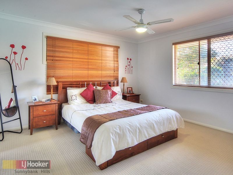 4 Huntington Court, Calamvale QLD 4116
