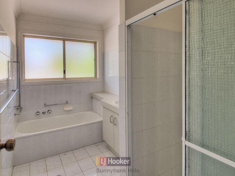 22 Hoover Court, Stretton QLD 4116