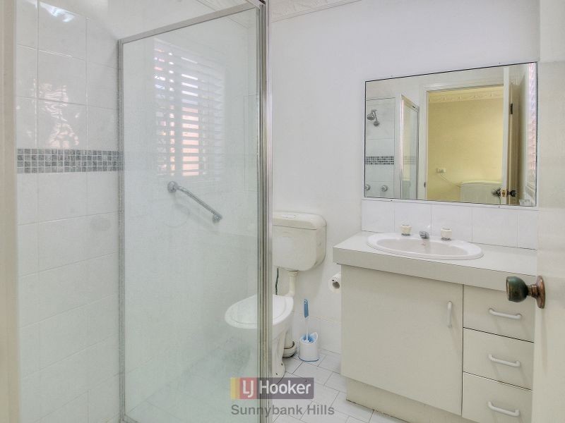 22 Hoover Court, Stretton QLD 4116