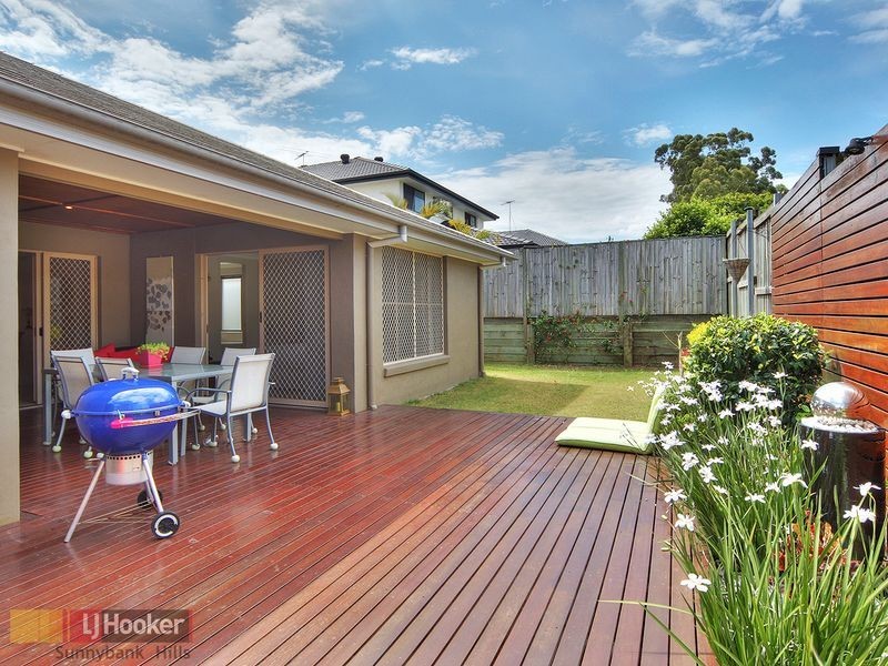 16 Trevi Close, Eight Mile Plains QLD 4113