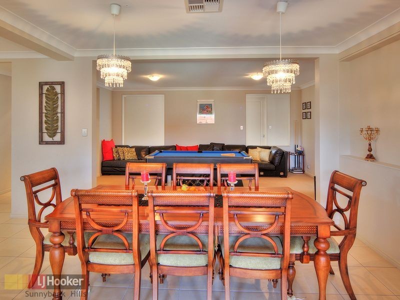 16 Trevi Close, Eight Mile Plains QLD 4113