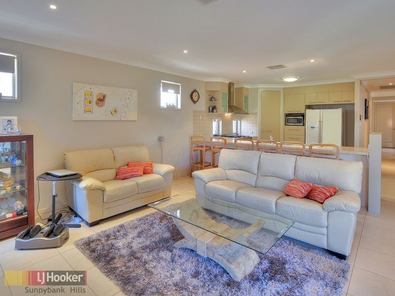 16 Trevi Close, Eight Mile Plains QLD 4113