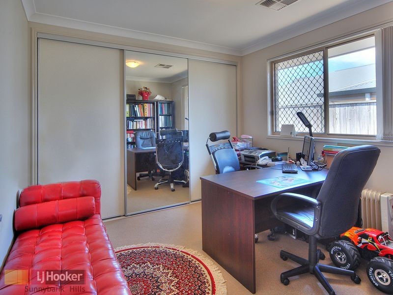 16 Trevi Close, Eight Mile Plains QLD 4113