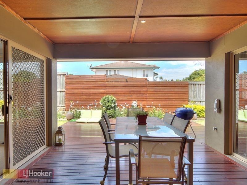 16 Trevi Close, Eight Mile Plains QLD 4113