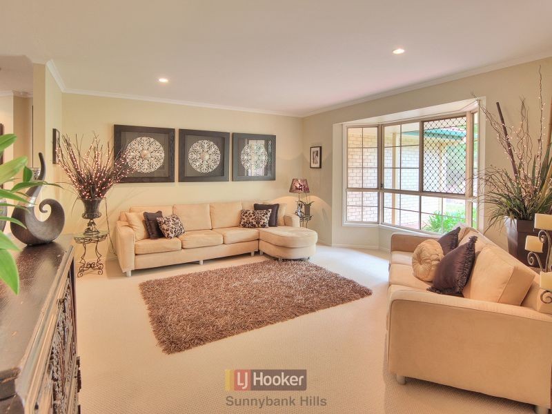 11 Robynne Place, Kuraby QLD 4112