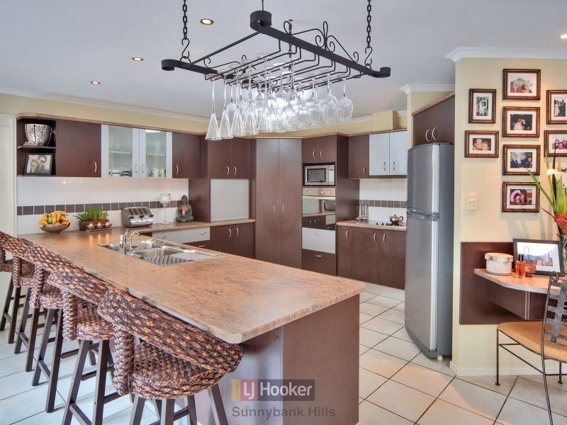 11 Robynne Place, Kuraby QLD 4112