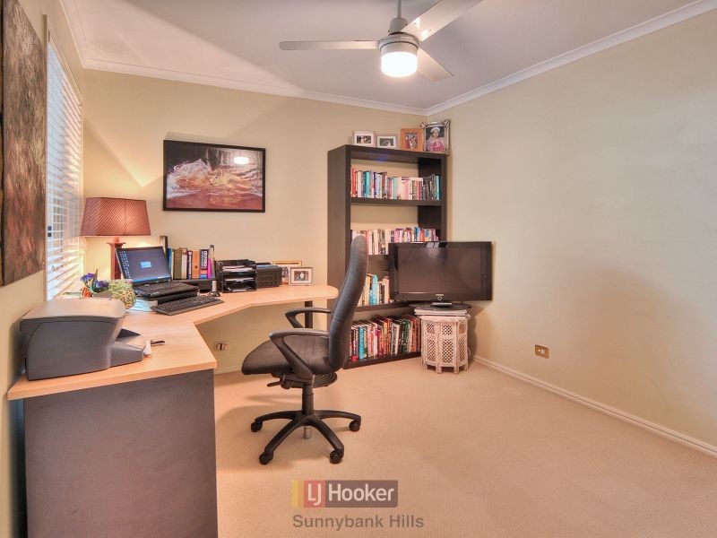 11 Robynne Place, Kuraby QLD 4112