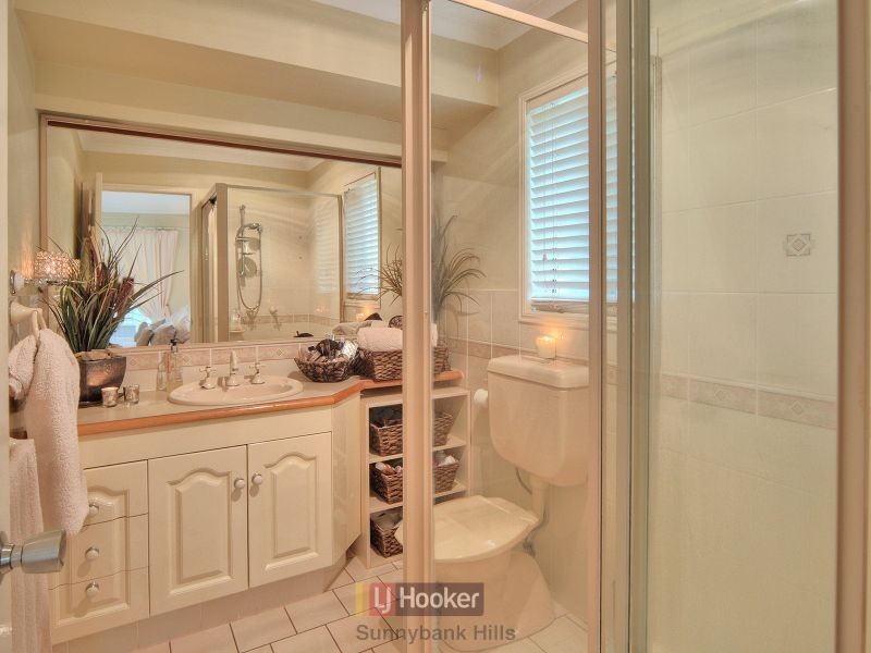 11 Robynne Place, Kuraby QLD 4112