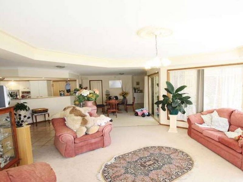 81 Ontario Crescent, Parkinson QLD 4115