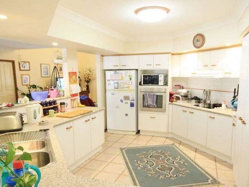 81 Ontario Crescent, Parkinson QLD 4115