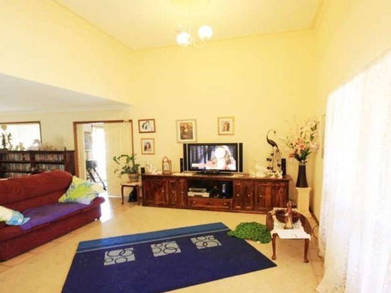 81 Ontario Crescent, Parkinson QLD 4115