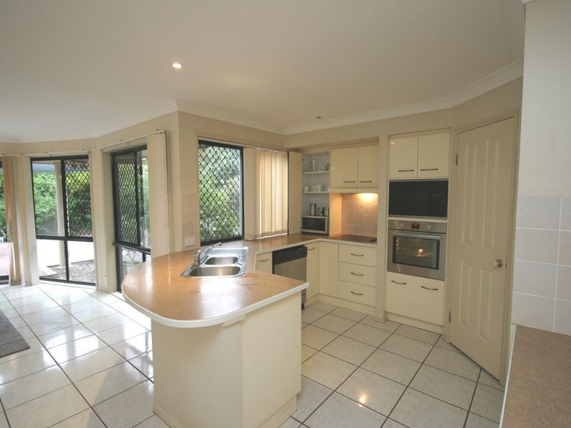 10 Eastwood Close, Sunnybank Hills QLD 4109