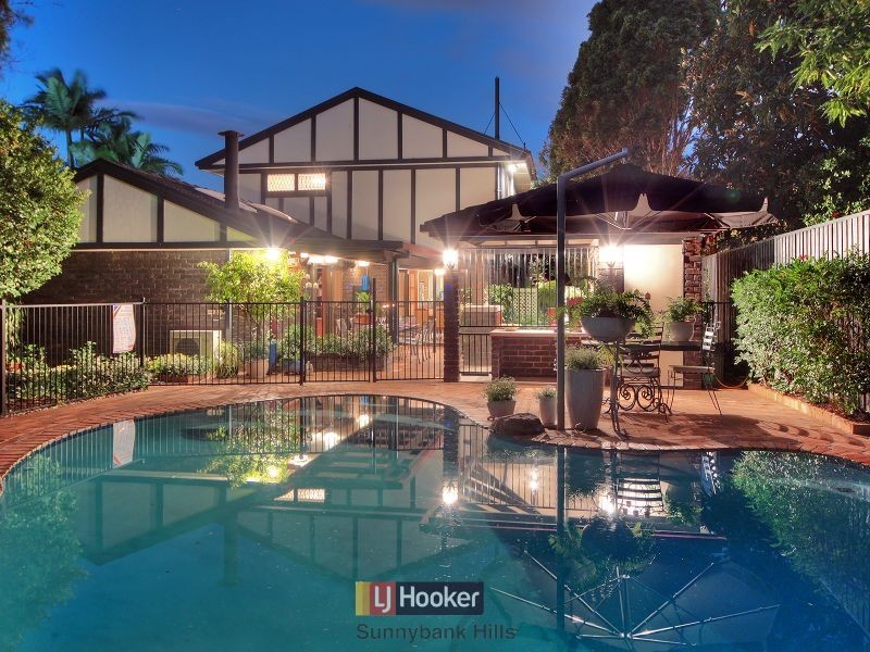 11 Burmel Street, Robertson QLD 4109