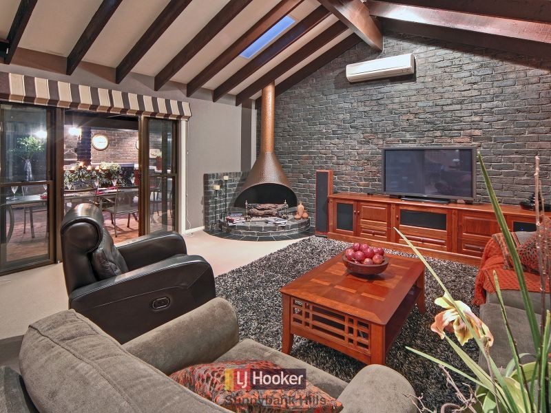 11 Burmel Street, Robertson QLD 4109