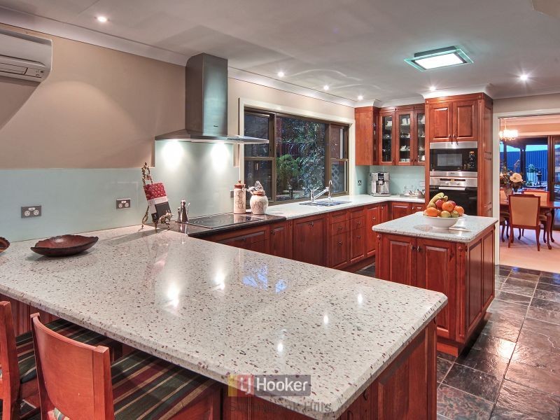 11 Burmel Street, Robertson QLD 4109
