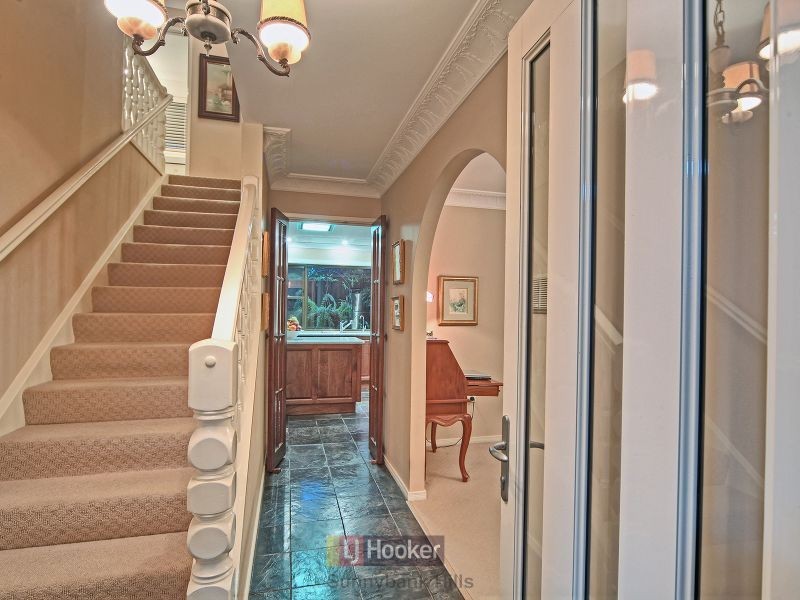 11 Burmel Street, Robertson QLD 4109