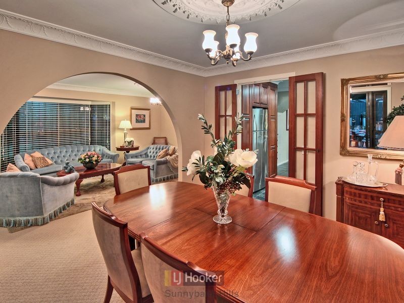 11 Burmel Street, Robertson QLD 4109