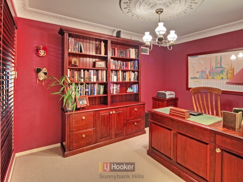 11 Burmel Street, Robertson QLD 4109
