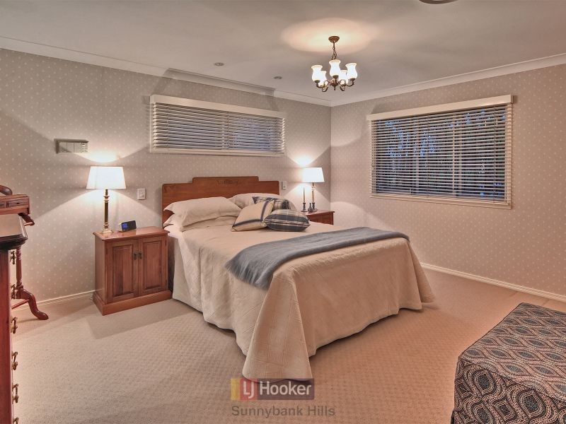 11 Burmel Street, Robertson QLD 4109