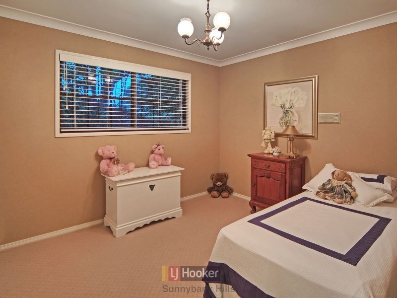 11 Burmel Street, Robertson QLD 4109