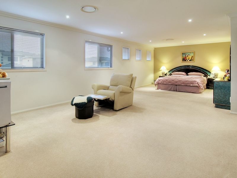 106 The Parkway, Stretton QLD 4116