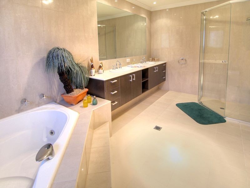 106 The Parkway, Stretton QLD 4116