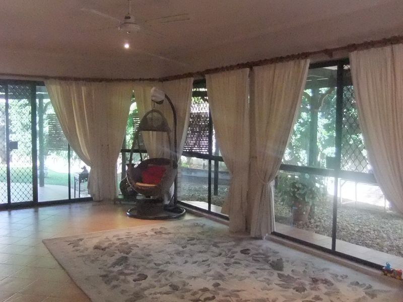 27 Janarde Place, Parkinson QLD 4115