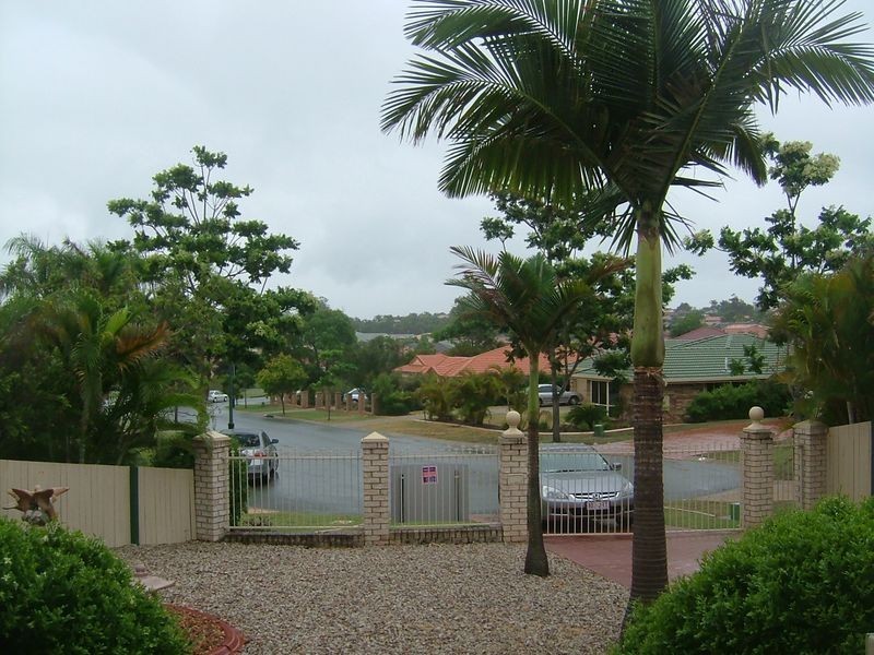 27 Janarde Place, Parkinson QLD 4115