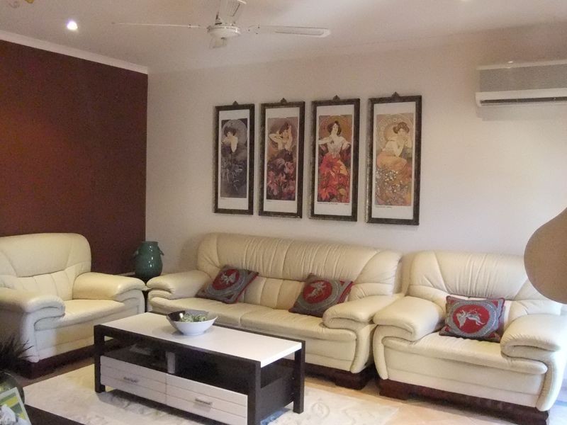 27 Janarde Place, Parkinson QLD 4115