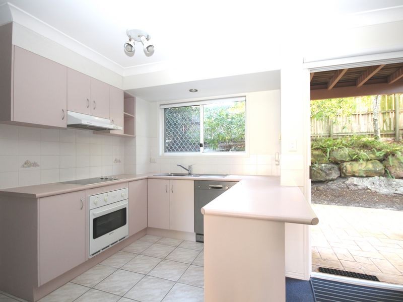 11/18 Swan Lake Crescent, Calamvale QLD 4116