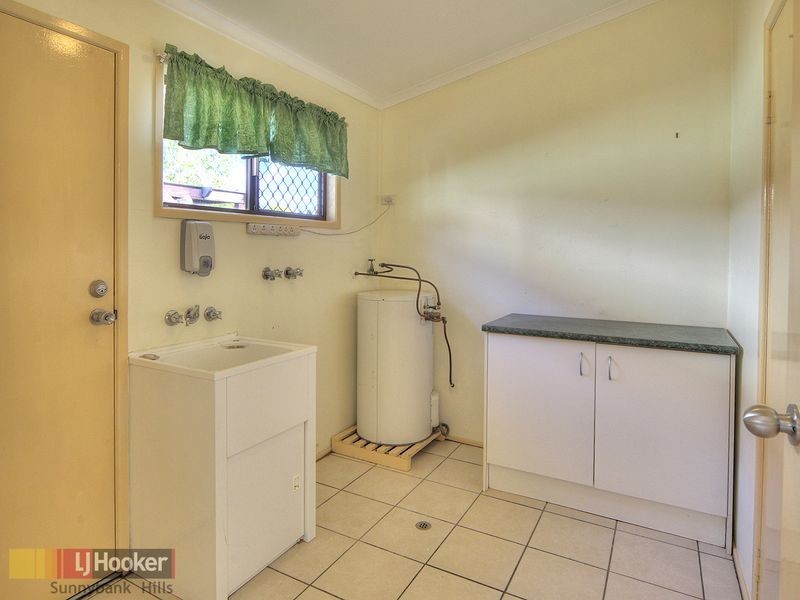 1 Strover Court, Springwood QLD 4127
