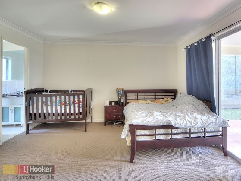 33 Injune Circuit, Calamvale QLD 4116