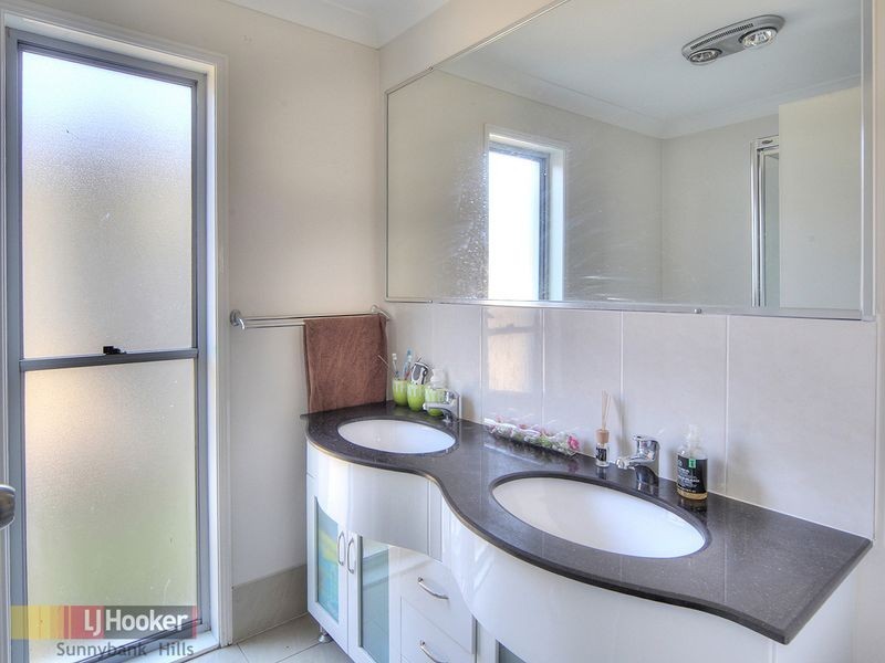 33 Injune Circuit, Calamvale QLD 4116