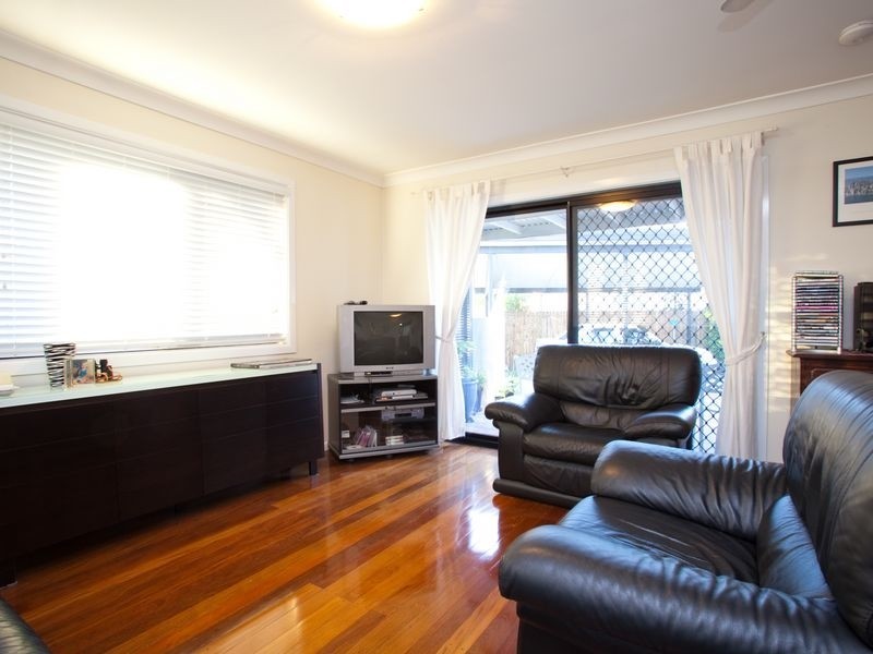 5 Mintern Street, Macgregor QLD 4109