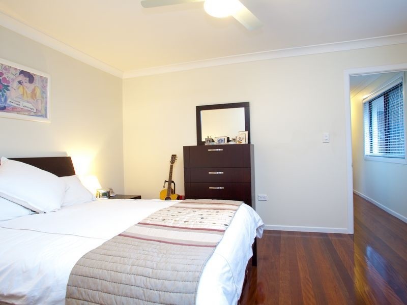 5 Mintern Street, Macgregor QLD 4109