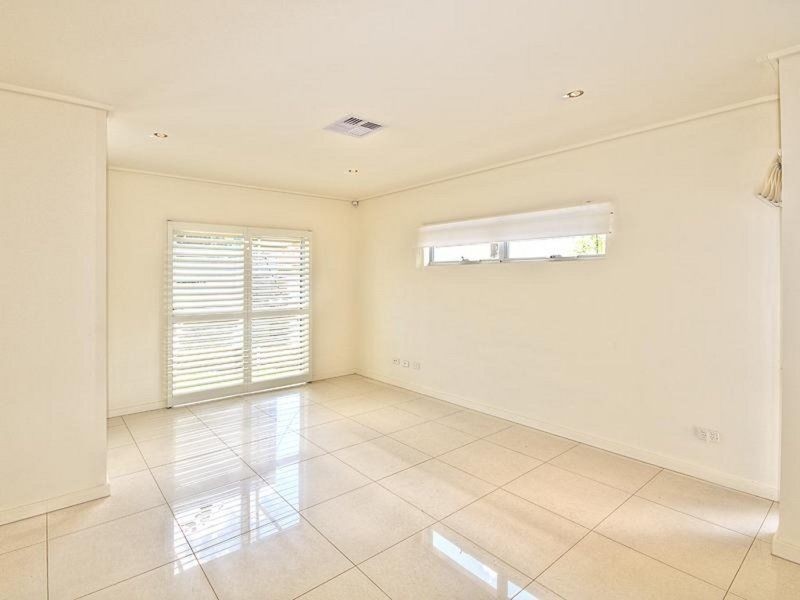 2/16 Adios Close, Sunnybank Hills QLD 4109