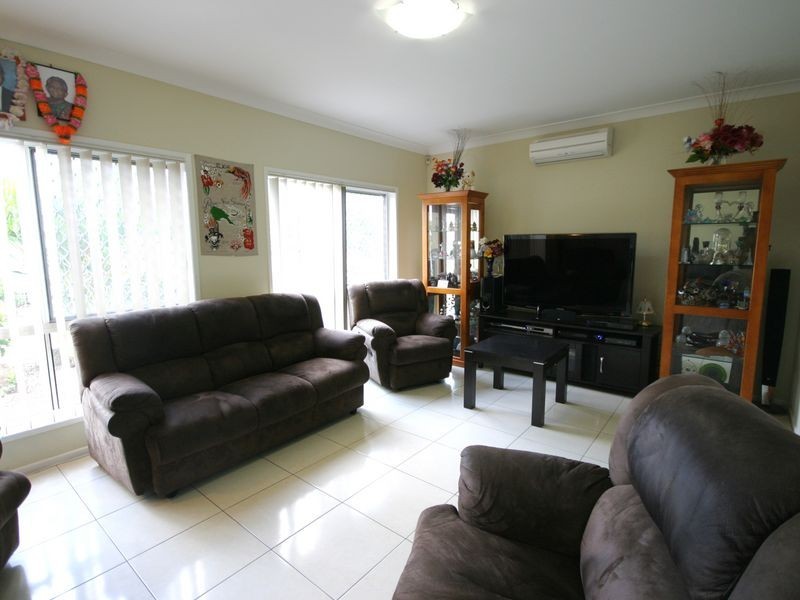 528 Mains Road, Macgregor QLD 4109