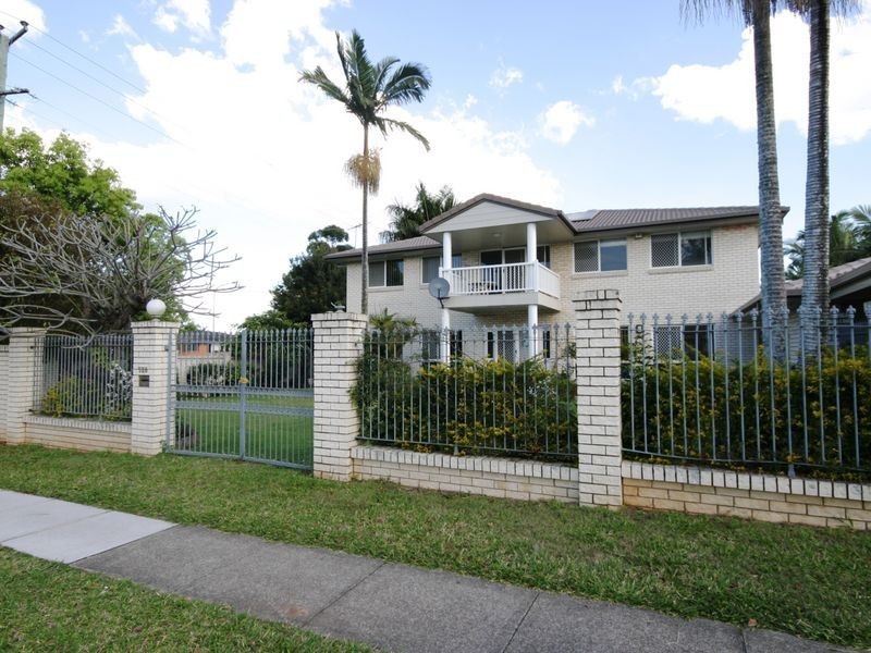 528 Mains Road, Macgregor QLD 4109