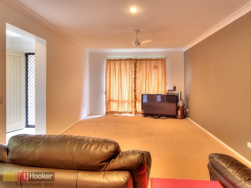 2 Goongarrie Crescent, Parkinson QLD 4115