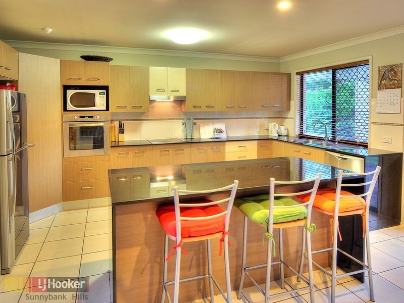 27 Watheroo Place, Parkinson QLD 4115